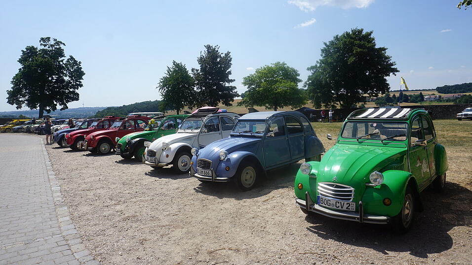 Oldtimer in allen Farben. Oldtimer in allen Farben.