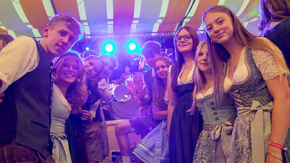 Die Partybilder vom Sonntag, 17. August, aus dem Festzelt Nothaft. Die Partybilder vom Sonntag, 17. August, aus dem Festzelt Nothaft.