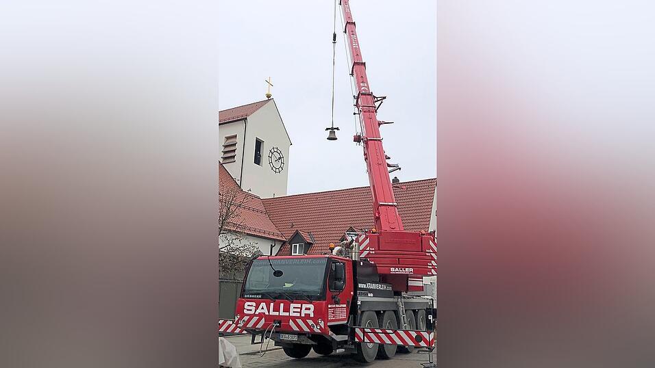 Schwere Hubarbeit war am Mittwoch gefragt. Schwere Hubarbeit war am Mittwoch gefragt.