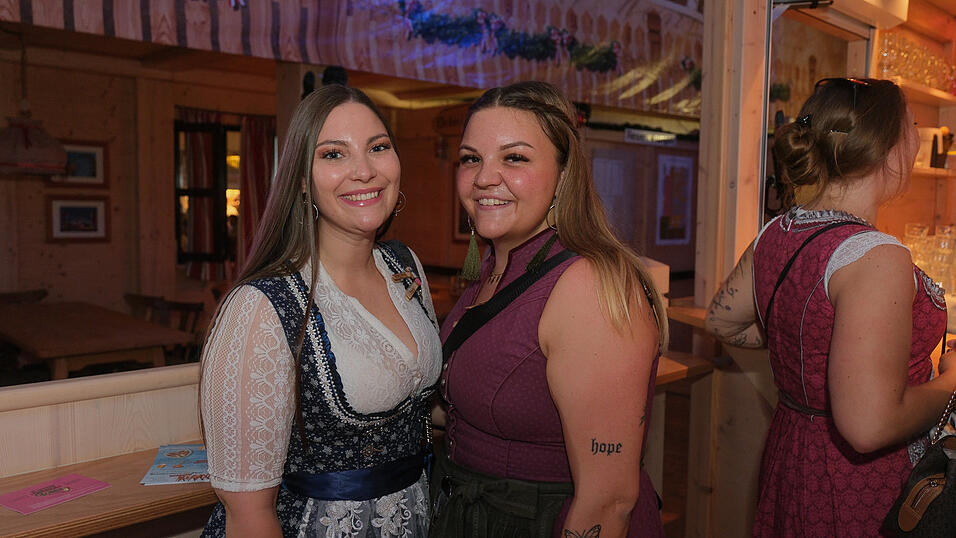 Die Partybilder vom Mittwoch, 16. August 2023, aus dem Festzelt Reisinger. Die Partybilder vom Mittwoch, 16. August 2023, aus dem Festzelt Reisinger.