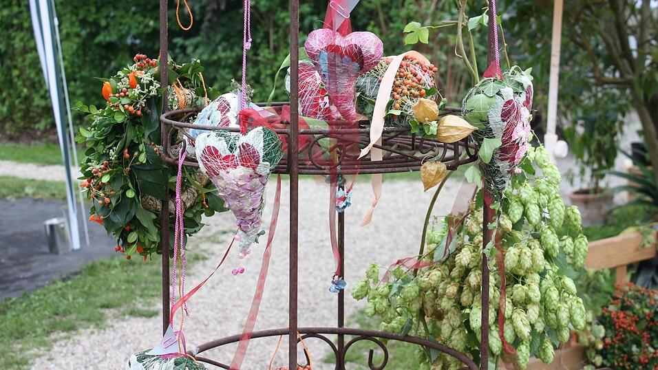 Liebevoll handgemachte Besonderheiten: Die gibt es jedes Jahr auf dem Ökomarkt am Gelände der Gärtnerei Justland an der Donaugasse. Nach zwei Jahren Corona-Pause müssen sich die Fans noch ein Jahr gedulden. Liebevoll handgemachte Besonderheiten: Die gibt es jedes Jahr auf dem Ökomarkt am Gelände der Gärtnerei Justland an der Donaugasse. Nach zwei Jahren Corona-Pause müssen sich die Fans noch ein Jahr gedulden.