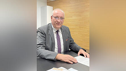 „Anpacken statt aussitzen“ als Motto: Franz Löffler ist seit 15 Jahren Chamer Landrat und seit 2008 Bezirkstagspräsident der Oberpfalz.