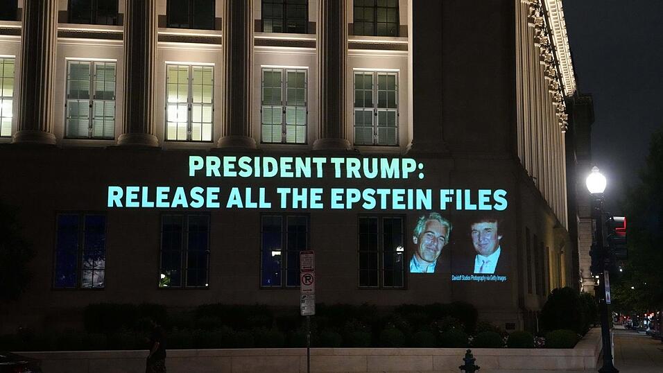 In den vergangenen Monaten gab es viel Druck auf den US-Präsidenten, die Epstein-Akten offenzulegen. (Archivbild)
