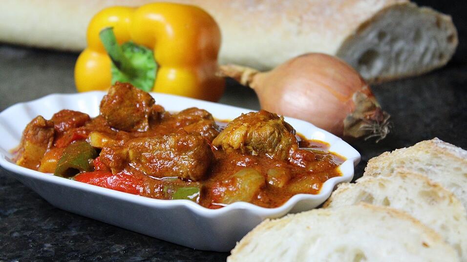Schaschlik mal anders: nicht am Spieß, sondern ganz einfach aus dem Topf.