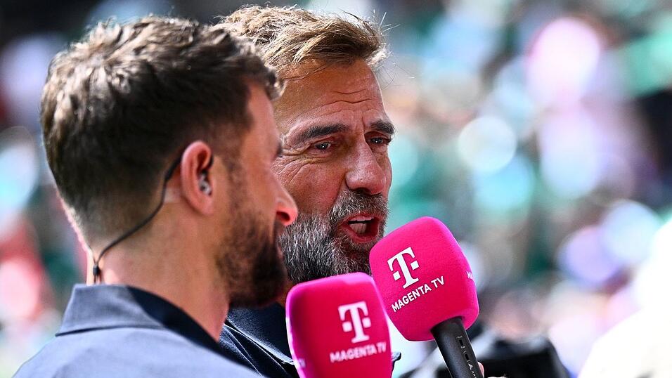 Thomas Müller und Jürgen Klopp sind bei der WM als TV-Experten im Einsatz. Thomas Müller und Jürgen Klopp sind bei der WM als TV-Experten im Einsatz.