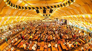 Ein Foto aus besseren Zeiten. 2021 wird es - wie schon 2020 - kein Volksfest in Straubing geben. Ein Foto aus besseren Zeiten. 2021 wird es - wie schon 2020 - kein Volksfest in Straubing geben.