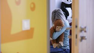 Um den sexuellen Missbrauch einer Schutzbefohlenen ging es beim Amtsgericht. (Symbolbild). Um den sexuellen Missbrauch einer Schutzbefohlenen ging es beim Amtsgericht. (Symbolbild).