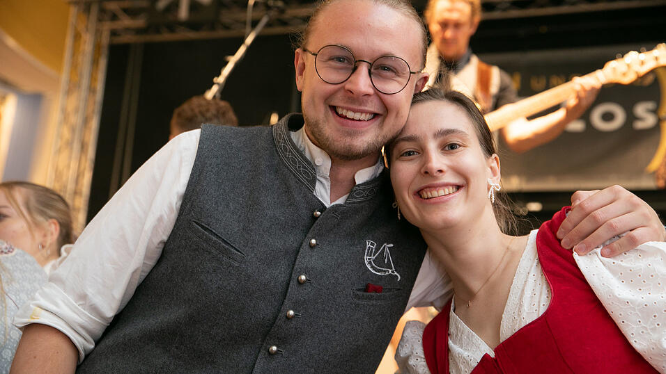 Die Partybilder vom Sonntag, 17. August, aus dem Festzelt Reisinger. Die Partybilder vom Sonntag, 17. August, aus dem Festzelt Reisinger.