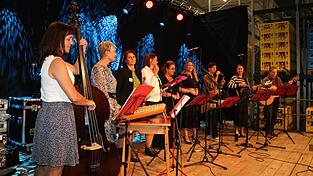 Der Ursprung der Stillen Hilfe lag bei der Sebastiani-Musi, die beim Konzert selbstverständlich auch auftrat.