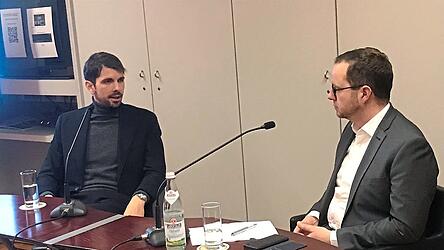 Philip Kuntschner (links) war im Presseclub zu Gast, hier mit Moderator Markus Peherstorfer. Philip Kuntschner (links) war im Presseclub zu Gast, hier mit Moderator Markus Peherstorfer.