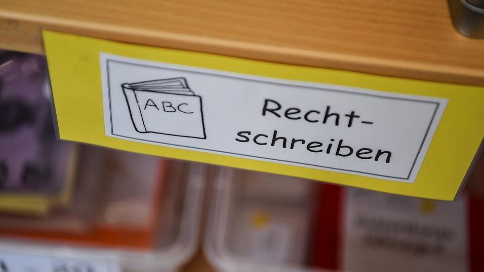 Wenn ein Kind gut Deutsch kann, fällt ihm der Start in die Schule oft leichter. (Symbolbild)