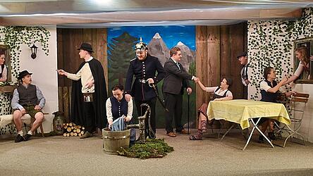 Die Zuschauer erwartet eine Menge an Spa&szlig; und Gaudi beim Bauernschwank &bdquo;Der Gockel-Kriag&ldquo;.