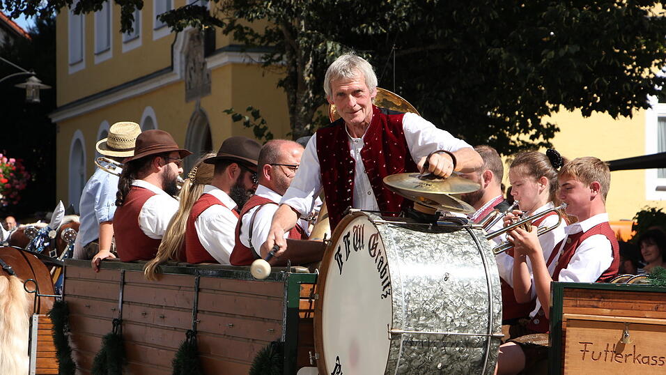 Der 35. Rosstag in Bad K&ouml;tzting. Bilder vom Festumzug &bdquo;Landwirtschaft und Handwerk von damals&ldquo;.