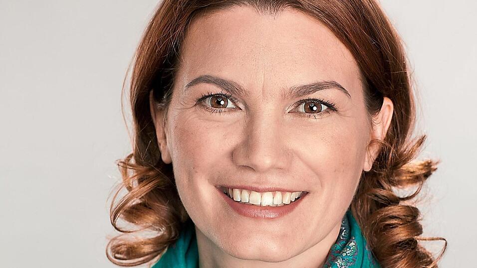 Landrätin Tanja Schweiger ist stolz darauf, dass 2021 trotz Corona vieles auf den Weg gebracht wurde. Landrätin Tanja Schweiger ist stolz darauf, dass 2021 trotz Corona vieles auf den Weg gebracht wurde.