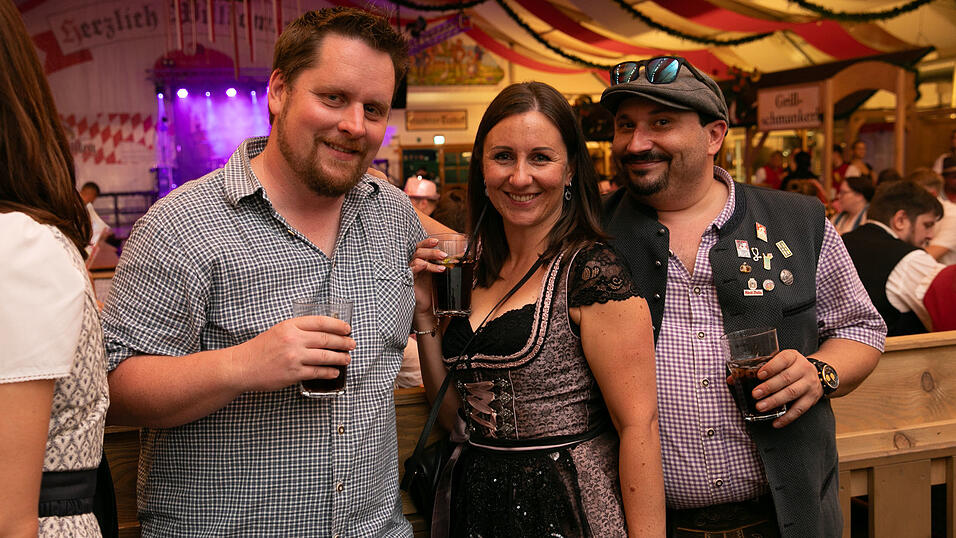 Die Partybilder vom Donnerstag, 14. August, aus dem Festzelt Greindl. Die Partybilder vom Donnerstag, 14. August, aus dem Festzelt Greindl.
