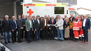 Sie freuen sich über die neue Rettungswache des Bayerischen Roten Kreuzes in Weiding.