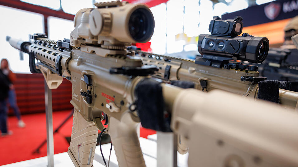 Die Bundeswehr erhält ein neues Sturmgewehr G95. Die Bundeswehr erhält ein neues Sturmgewehr G95.