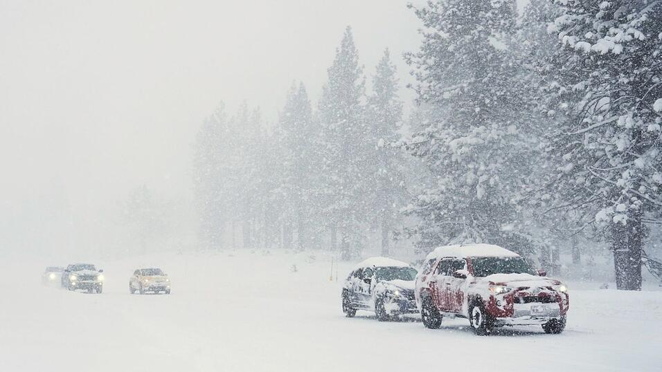 Acht zuvor vermisste Skifahrer sind nach dem Lawinenabgang tot gefunden worden - hieß es von den örtlichen Behörden. Acht zuvor vermisste Skifahrer sind nach dem Lawinenabgang tot gefunden worden - hieß es von den örtlichen Behörden.