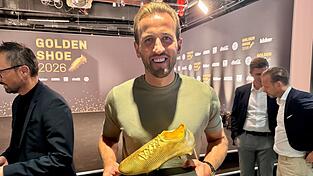 Harry Kane steht bei den Bayern noch bis Sommer 2027 unter Vertrag. Harry Kane steht bei den Bayern noch bis Sommer 2027 unter Vertrag.