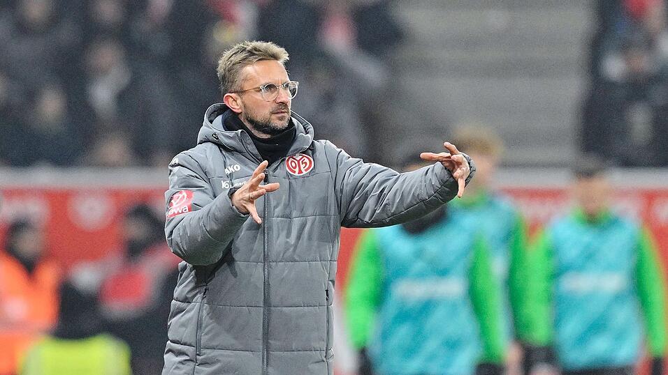 Rückte für ein Spiel in den Fokus: Der Mainzer Interimstrainer Benjamin Hoffmann. Rückte für ein Spiel in den Fokus: Der Mainzer Interimstrainer Benjamin Hoffmann.