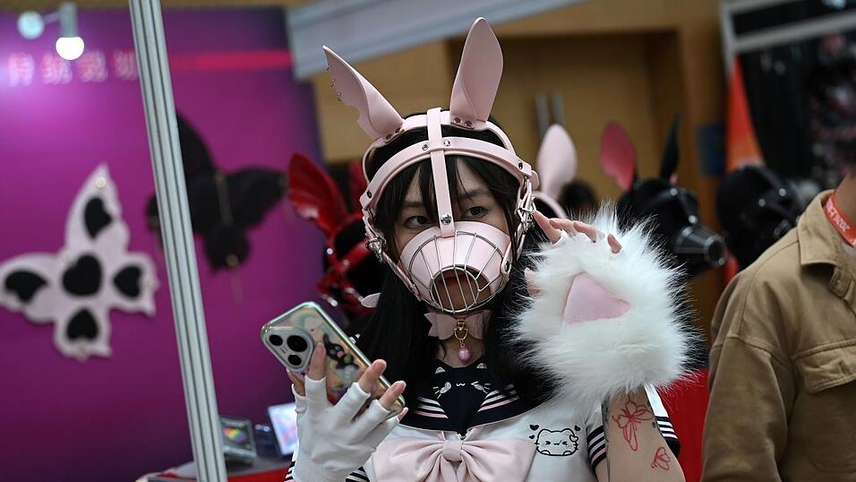 Auch niedliche Masken und Kost&uuml;me waren bei der Messe vertreten.