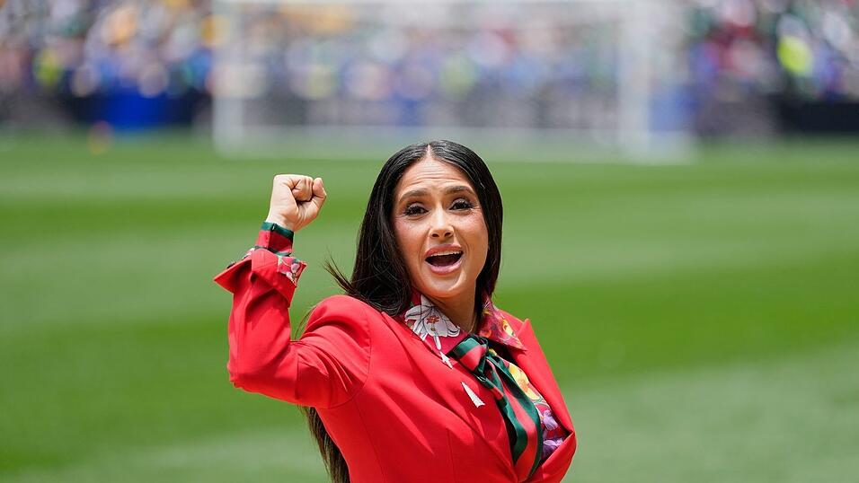 Schauspielerin Salma Hayek als WM-Botschafterin. Schauspielerin Salma Hayek als WM-Botschafterin.