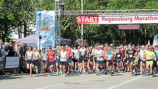 &Uuml;ber 7.200 Laufbegeisterte traten am Sonntag beim Massenstart an. Ein neuer Rekord f&uuml;r den Regensburg Marathon.