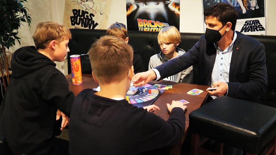 Das staatliche Internat in Pfarrkirchen ist für viele Schüler Abenteuer und Zuhause zugleich. Das staatliche Internat in Pfarrkirchen ist für viele Schüler Abenteuer und Zuhause zugleich.