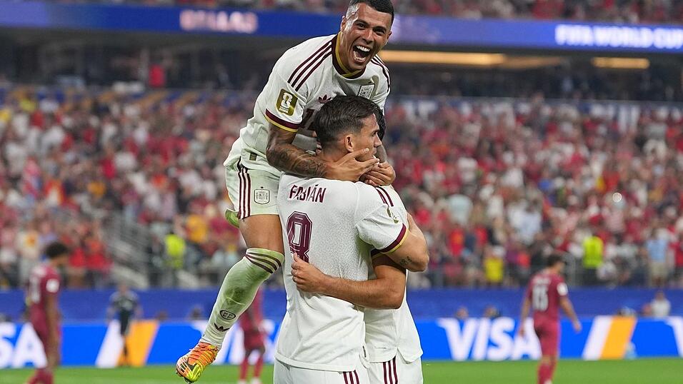 Spanien steht im Viertelfinale der WM.