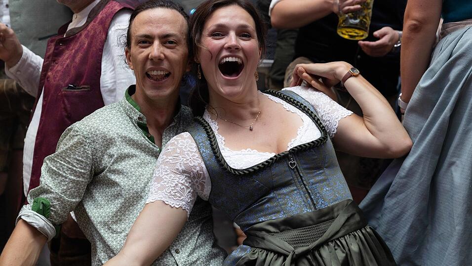 Die Partybilder vom Freitag, 7. August, aus dem Festzelt Wenisch. Die Partybilder vom Freitag, 7. August, aus dem Festzelt Wenisch.