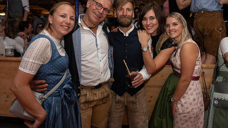 Die Partybilder vom Freitag, 11. August 2023, aus dem Festzelt Reisinger. Die Partybilder vom Freitag, 11. August 2023, aus dem Festzelt Reisinger.
