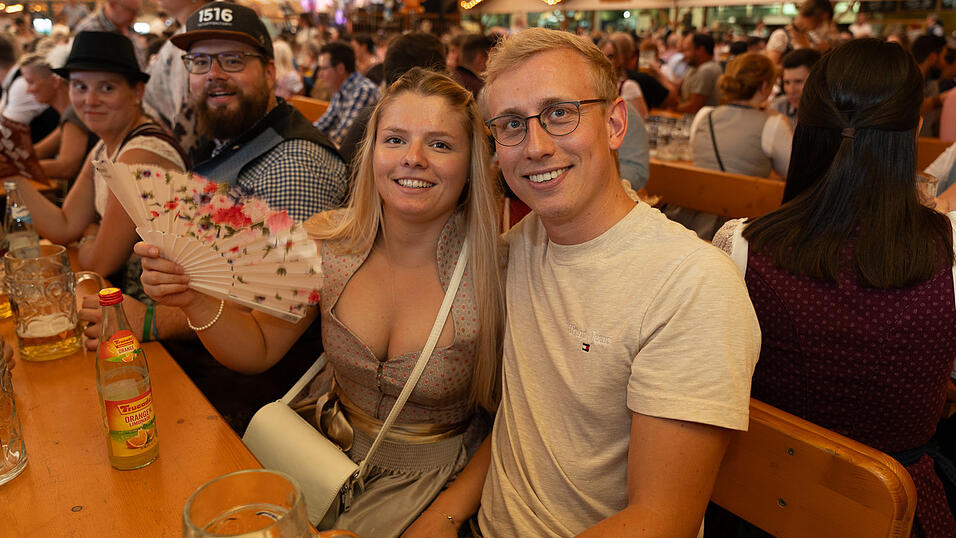 Die Partybilder vom Freitag, 18. August 2023, aus dem Festzelt Nothaft. Die Partybilder vom Freitag, 18. August 2023, aus dem Festzelt Nothaft.