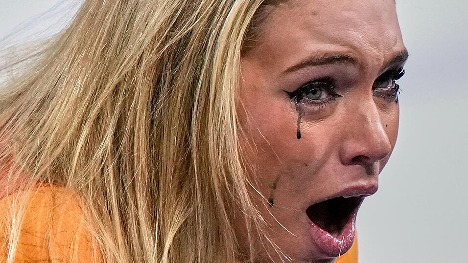 Das Make-up hielt den Freudentr&auml;nen nicht stand.