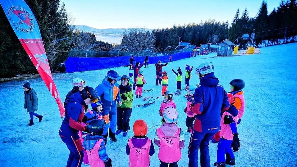 Zum Beispiel der SV Windberg war zum Skifahren in Sankt Englmar.
