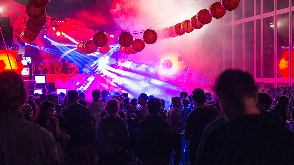 Bilder vom Samstagabend vom POA. Foto: Ulli Scharrer Bilder vom Samstagabend vom POA. Foto: Ulli Scharrer