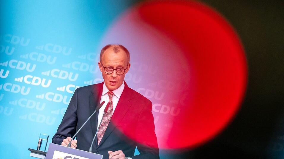 &laquo;Unsere Wirtschaft ist noch nicht wieder ausreichend in Schwung&raquo;, sagt Friedrich Merz.
