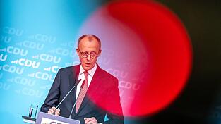 &laquo;Unsere Wirtschaft ist noch nicht wieder ausreichend in Schwung&raquo;, sagt Friedrich Merz.