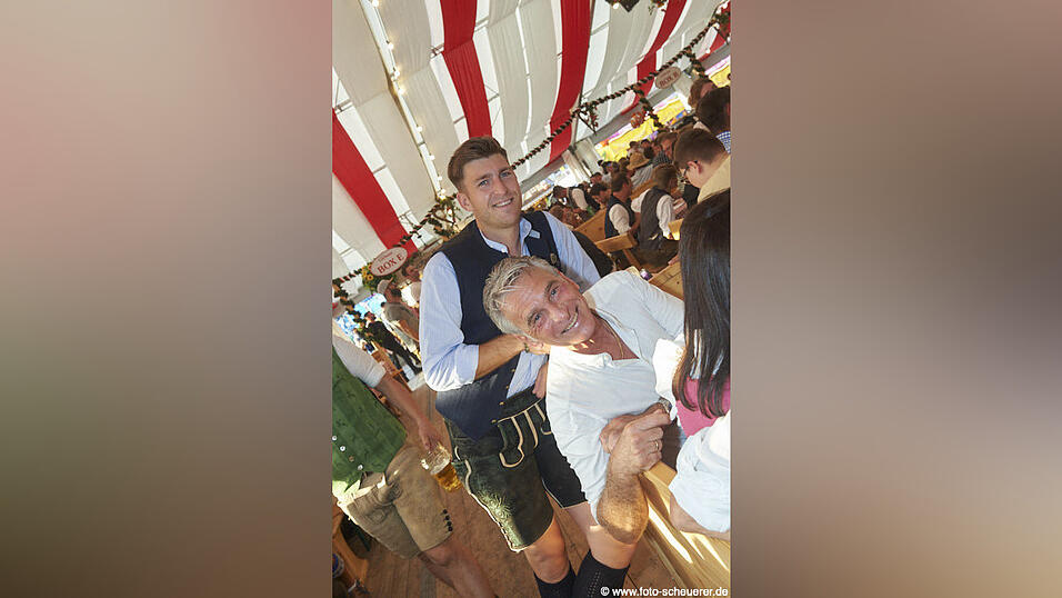 Die Partybilder vom Donnerstag, 14. August, aus dem Festzelt Lechner. Die Partybilder vom Donnerstag, 14. August, aus dem Festzelt Lechner.