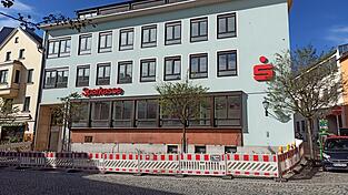 Im Erdgeschoss des ehemaligen Sparkassen-Gebäudes soll ein Fitnesscenter entstehen.