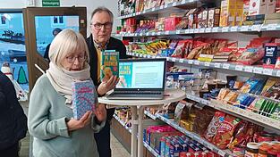 Im Irlbacher Dorfladen gab es j&uuml;ngst nicht nur Kulinarisches: Es wurden den Besuchern auch f&uuml;nf aktuelle B&uuml;cher vorgestellt.