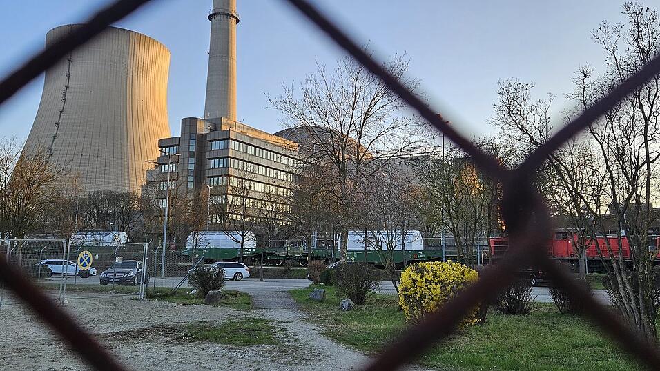 Gegen 19.15 Uhr kamen die Castoren am Kraftwerksgelände an.