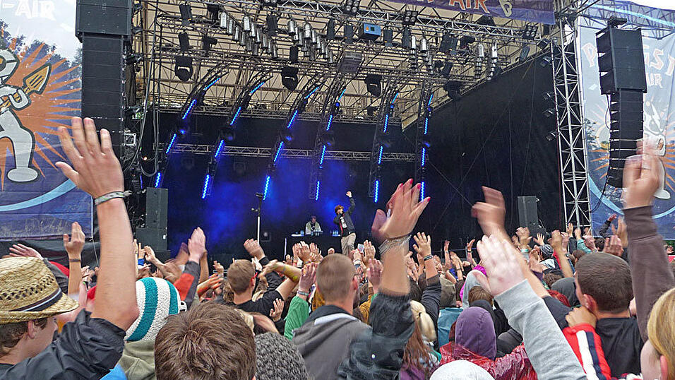 Prinz Pi live auf dem Pfingst-Open-Air (Foto: Susanne Raith) Prinz Pi live auf dem Pfingst-Open-Air (Foto: Susanne Raith)