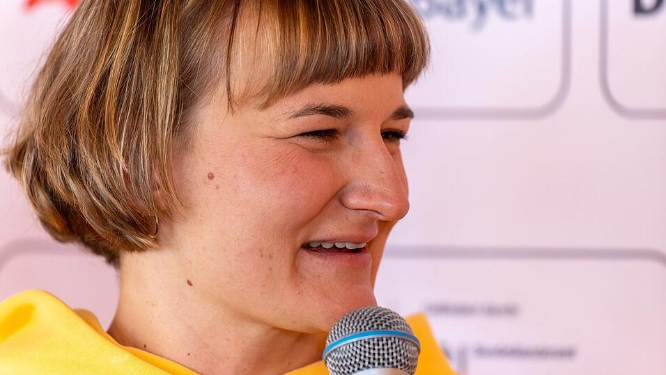 Fahnentr&auml;gerin 2.0: Anna-Lena Forster.