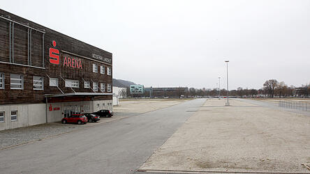 Im Januar 2001 fiel die Entscheidung f&uuml;r den Bau der heutigen Sparkassen-Arena im Messepark.