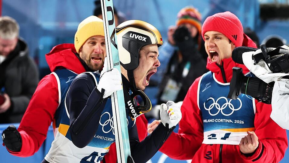 Gold-Coup: Skispringer Philipp Raimund schreit seine Freude &uuml;ber den Olympiasieg heraus. (Archivbild)