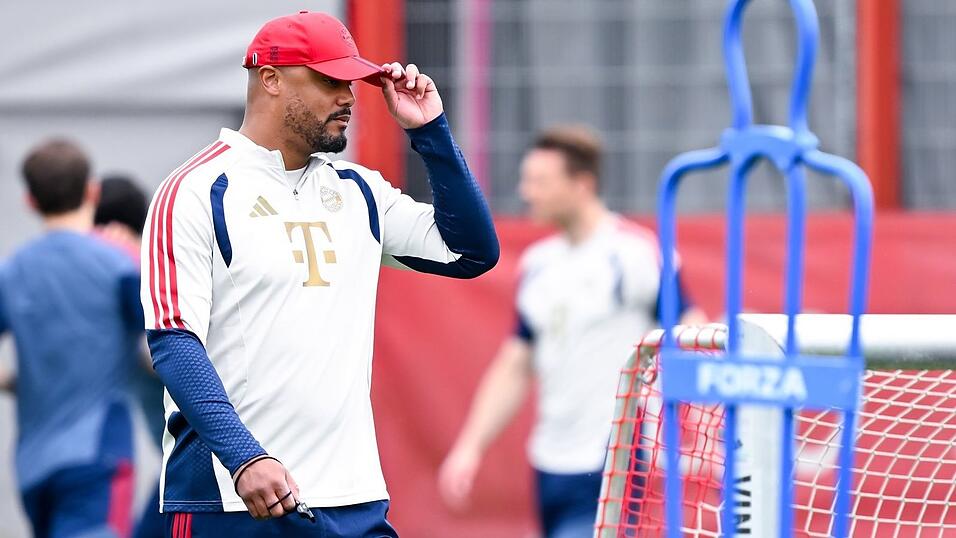 Bayern-Coach Vincent Kompany im Abschlusstraining vor dem Halbfinal-R&uuml;ckspiel der Champions League gegen Paris.