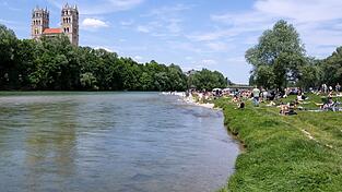 In der Isar wurde ein Toter entdeckt. (Symbolbild) In der Isar wurde ein Toter entdeckt. (Symbolbild)