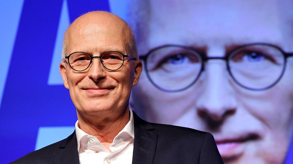 Peter Tschentscher kann entscheiden, mit wem er regieren möchte.
