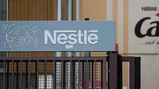 Das Unternehmen Nestlé hat die Wassermarke Vittel vom deutschen Markt genommen. (Symbolbild)