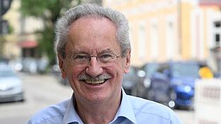 Man könne nur die Partei für die unteren Einkommensschichten sein, wenn man die soziale Frage immer zu seiner Hauptkompetenz macht, sagt der langjährige Münchner SPD-OB Christian Ude. Man könne nur die Partei für die unteren Einkommensschichten sein, wenn man die soziale Frage immer zu seiner Hauptkompetenz macht, sagt der langjährige Münchner SPD-OB Christian Ude.